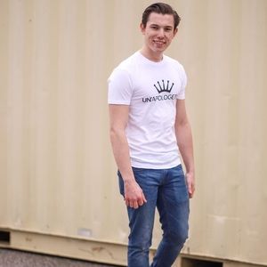 Un’apologet!ck Apparel “Logo” Tee